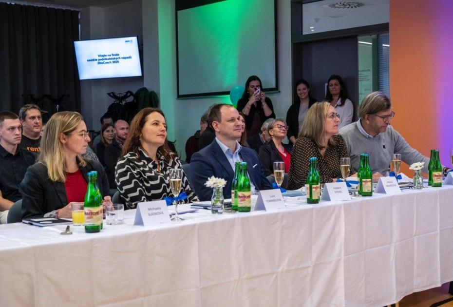 WhatsApp Image 2025-12-09 at 21.29.04