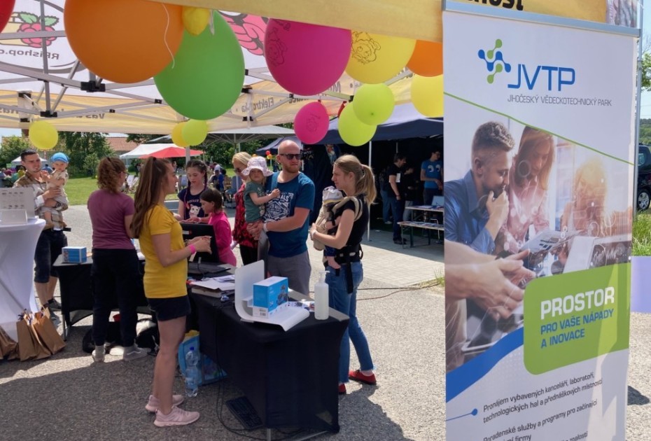 Jihočeský Digi Hub a třetí ročník "Dětského dne nejen s robotikou"