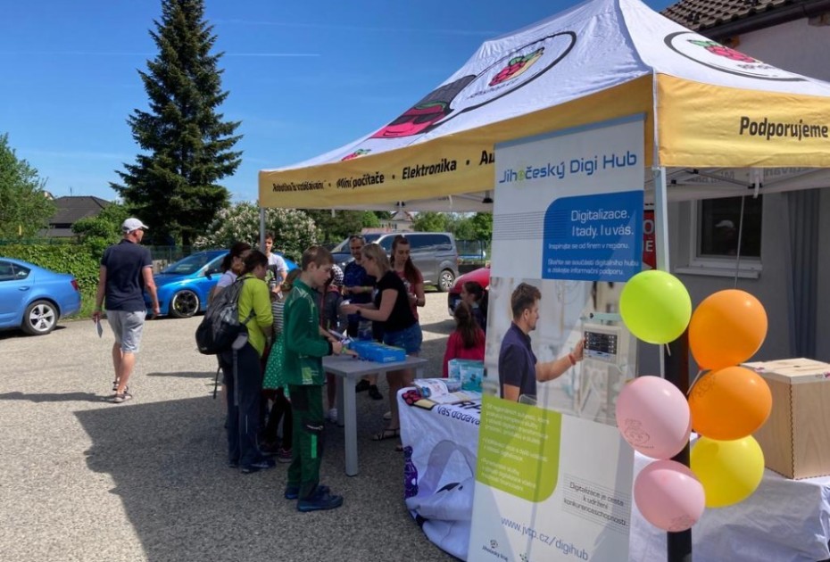 Jihočeský Digi Hub a "Dětský den nejen s robotikou"
