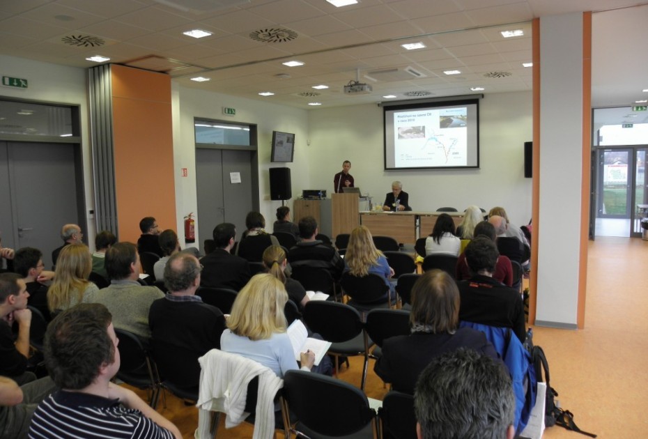 konference v zasedací místnosti JVTP