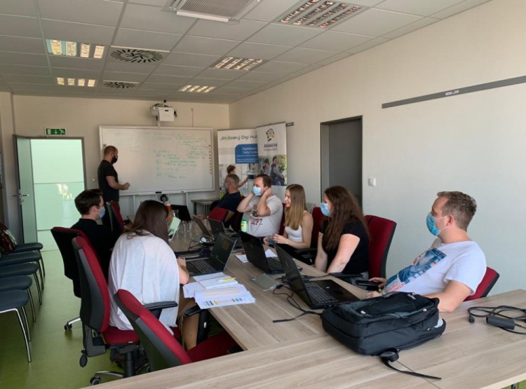 Příprava stážových programů AI a RPA 2021