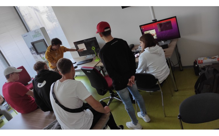 Den otevřených dveří Laboratoře technologií umělé inteligence v JVTP