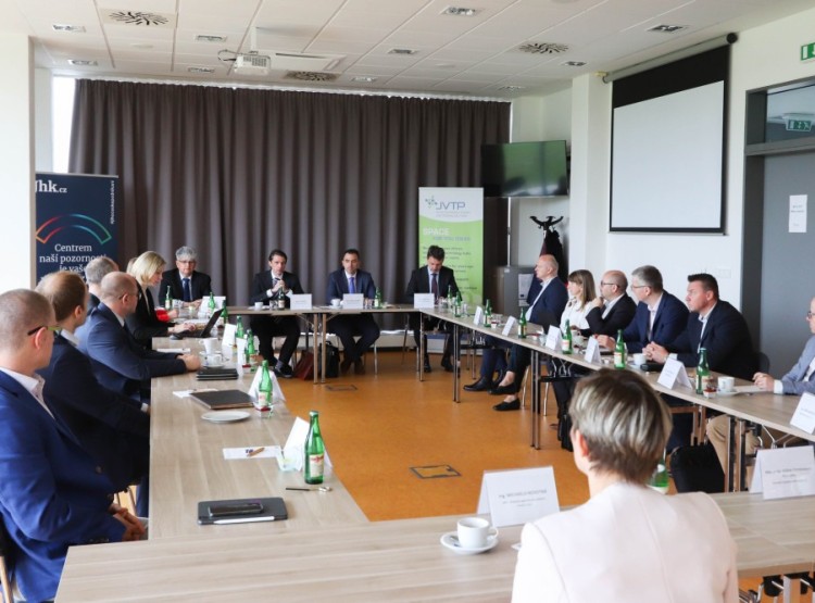 Kulatý stůl se zástupci Ministerstva zahraničních věcí v JVTP