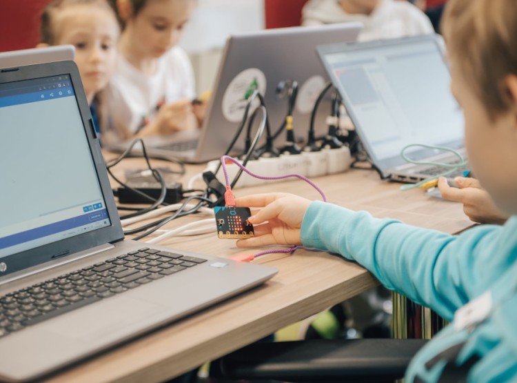 Jihočeský Digi Hub podpořil malé programátory na FAMILY DAY CZECHITAS