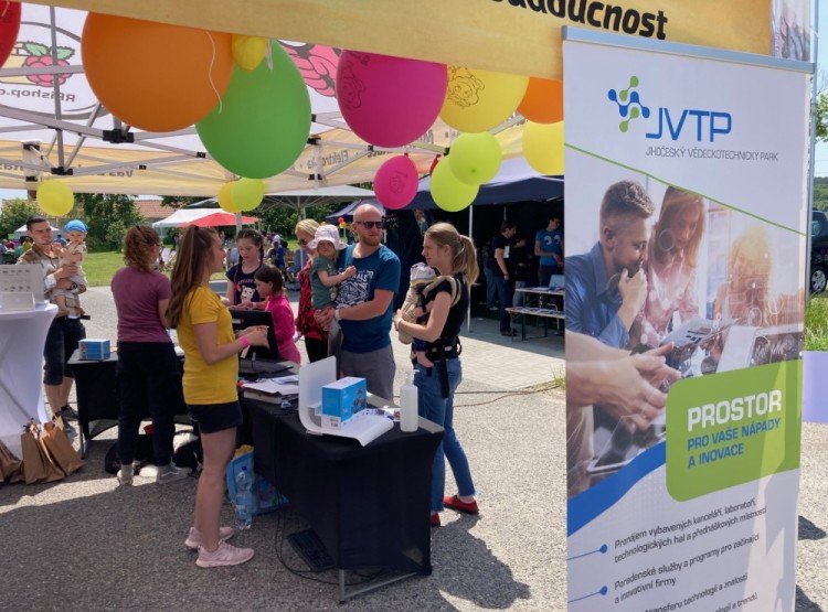 Jihočeský Digi Hub podpořil třetí ročník "Dětského dne s RPishop.cz"