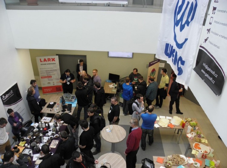 pohled do atria shora