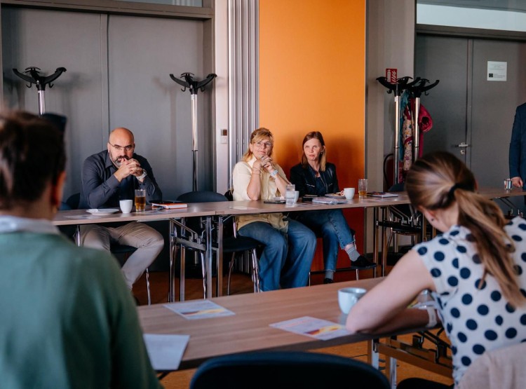Meetup se startupy: Od umělé inteligence v kravíně po biologický boj se slimáky