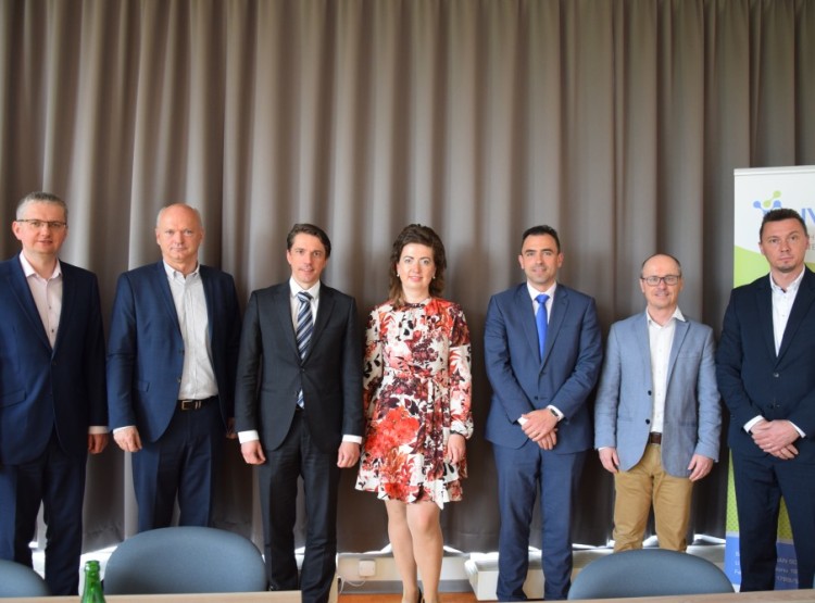 Kulatý stůl se zastupci ministerstva zahraničních věcí