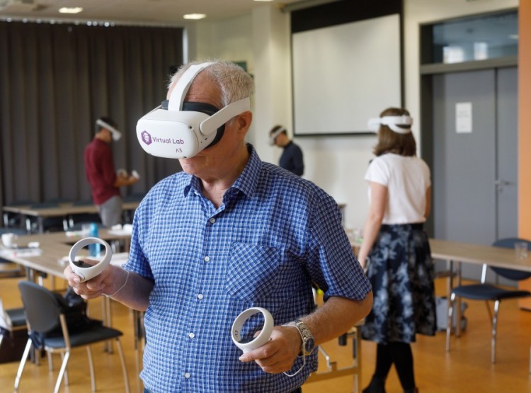 Pilotní kurzy zaměřené na praktické využití virtuální a rozšířené reality