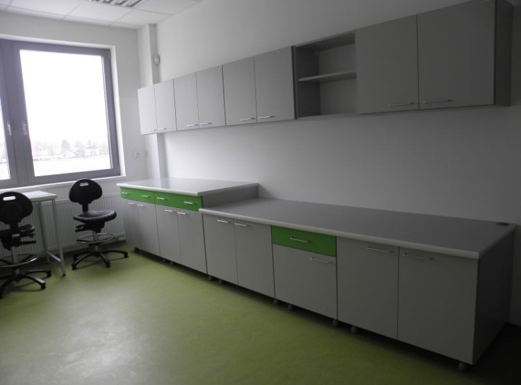 Pronájem vybavených laboratoří a kanceláří