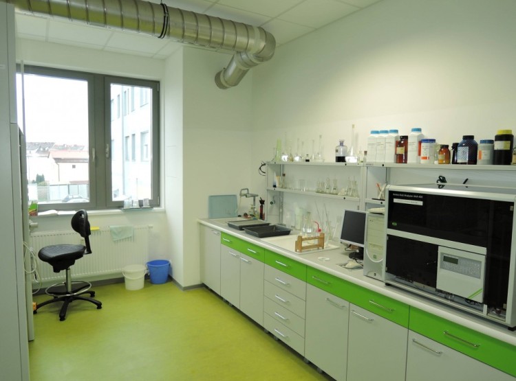 Pronájem vybavených laboratoří a kanceláří