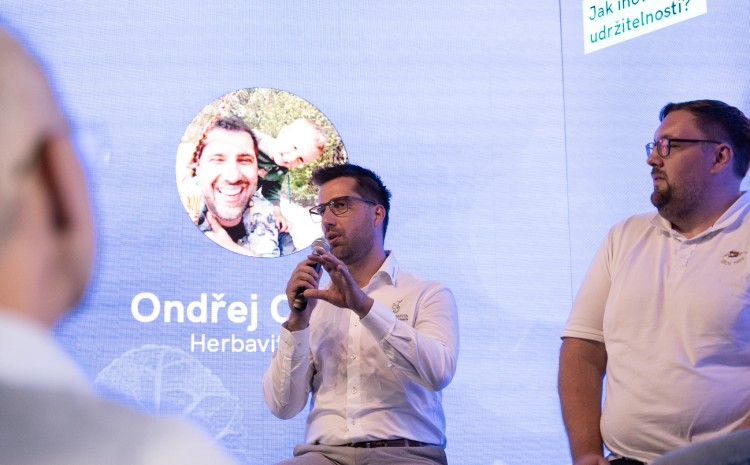 Jak inovace pomáhají udržitelnosti? Diskuzní panel v rámci roadshow Silnější budoucnost